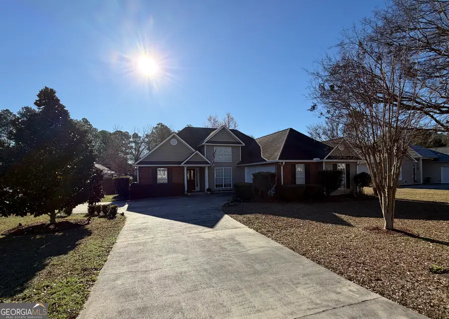 107 Westchester Circle, Dublin, GA 31021 - Image #2