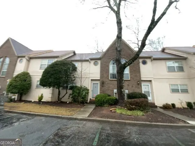 304 Bridge Lane Se, Smyrna, GA 30082 - Image #1