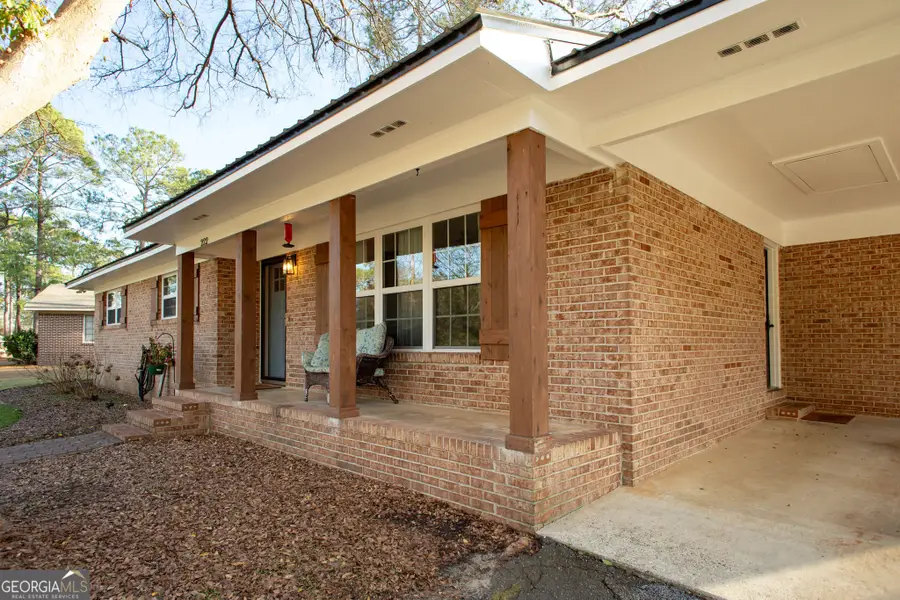 222 Edgewood Drive, Blackshear, GA 31516 - Image #3