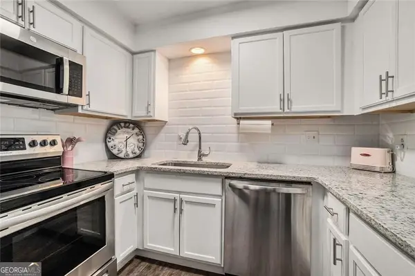 94 Rosaire Place Nw, Atlanta, GA 30327