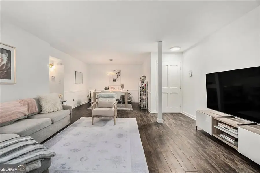 94 Rosaire Place Nw, Atlanta, GA 30327 - Image #3