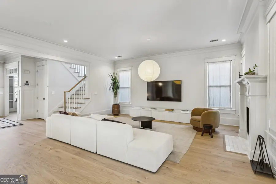 691 Willoughby Way Ne, Atlanta, GA 30312 - Image #2