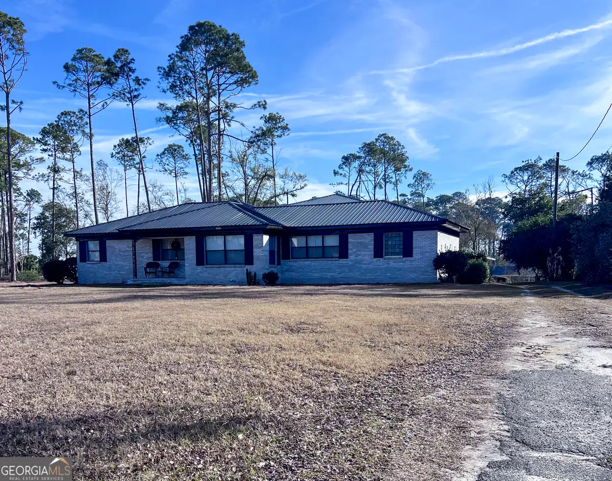 904 Chester Avenue N, Douglas, GA 31533 - Image #1