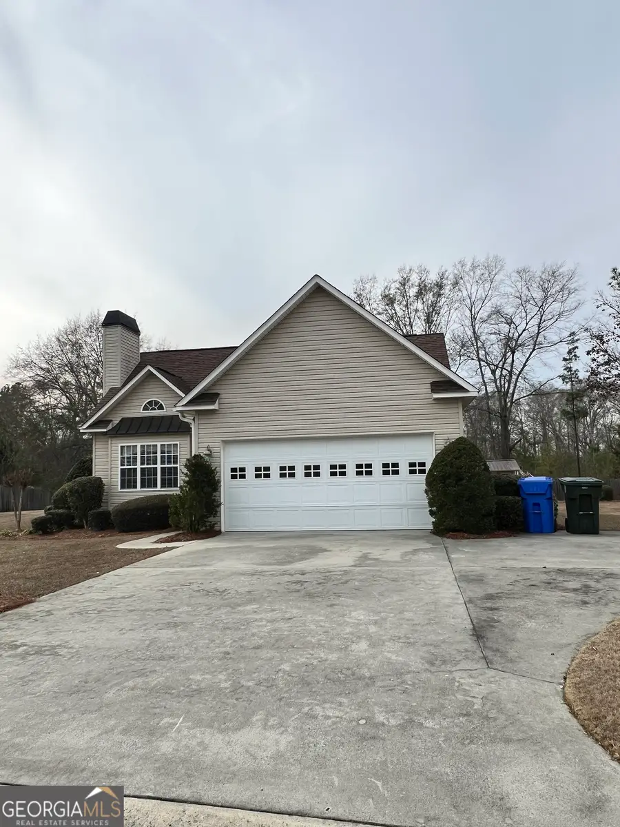 127 Westchester Circle, Dublin, GA 31021 - Image #2
