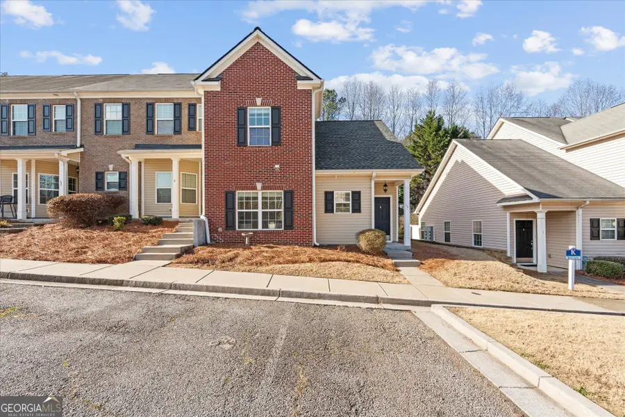 141 Mill Pond Xing #UNIT L7, Carrollton, GA 30116 - Image #2