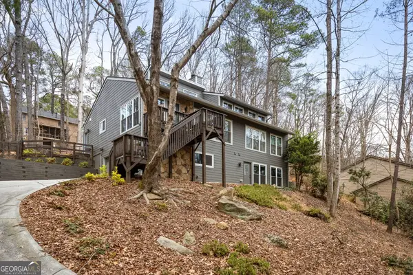 110 Lake Top Court, Roswell, GA 30076