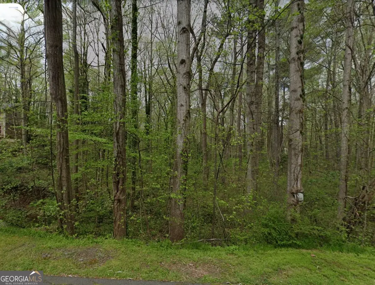 5677 Hillcrest Drive, Acworth, GA 30102 - Image #1