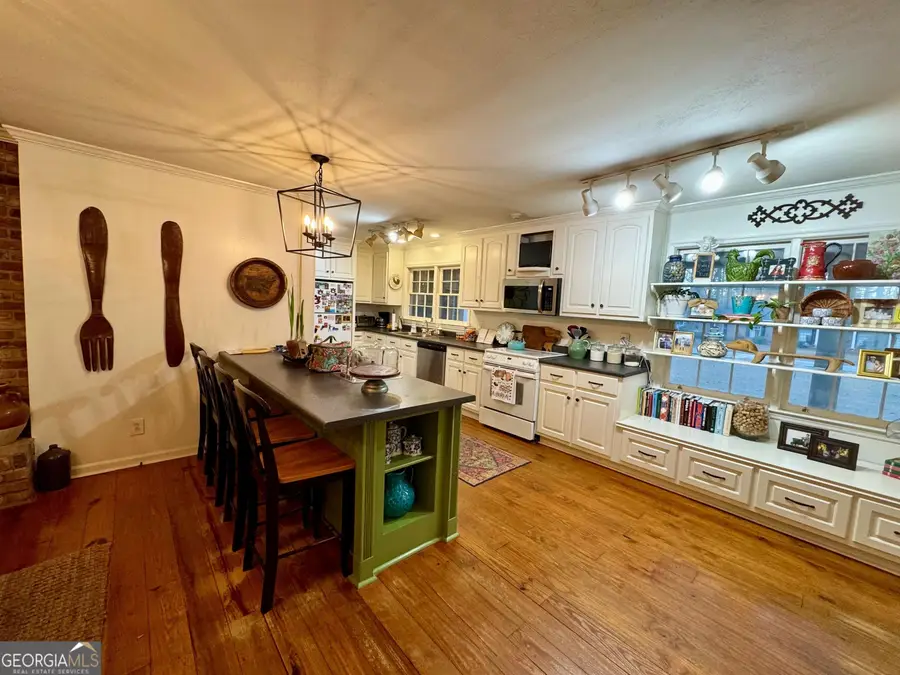 145 Pearson Drive Sw, Dawson, GA 39842 - Image #2