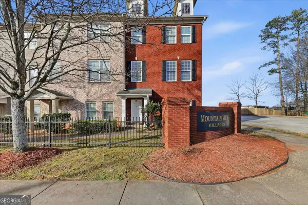 4941 Mountainside Trail, Stone Mountain, GA 30083