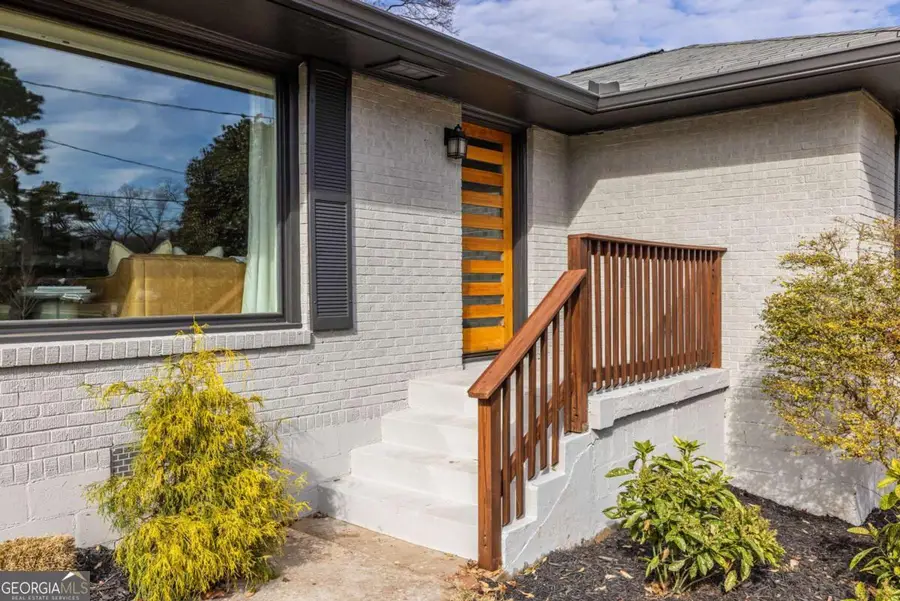 2061 Cloverdale Drive Se, Atlanta, GA 30316 - Image #2