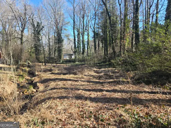 5674 Woodland Drive, Acworth, GA 30102