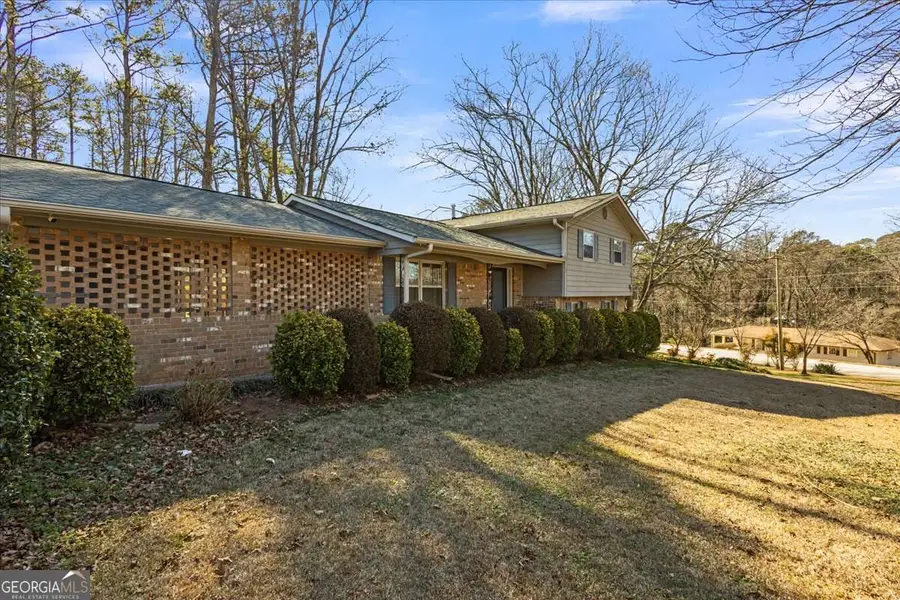 3241 Wildwood Drive Sw, Marietta, GA 30060 - Image #2