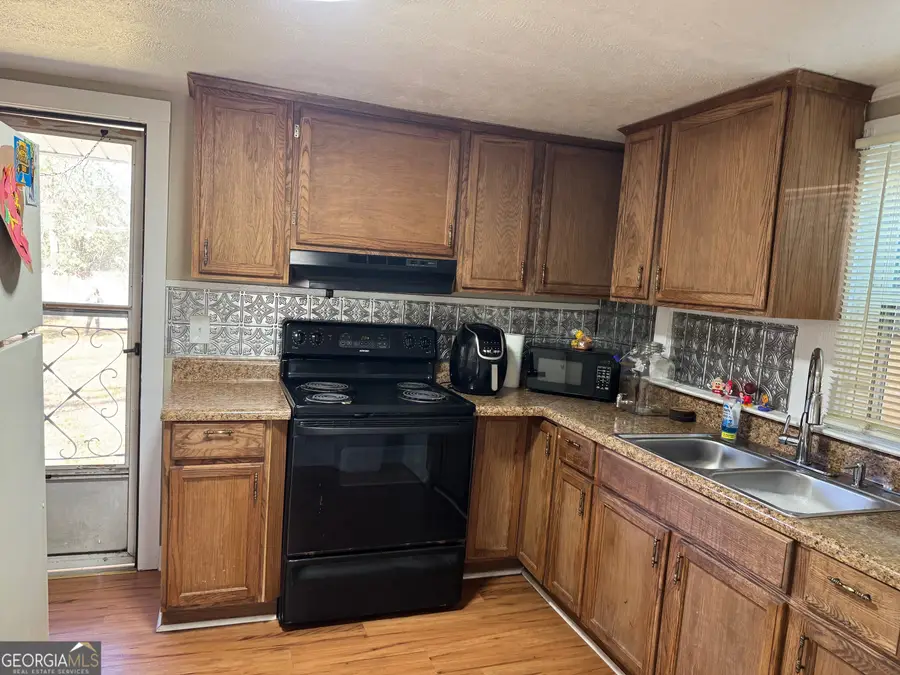 315 E 2nd Avenue, Tennille, GA 31089 - Image #3