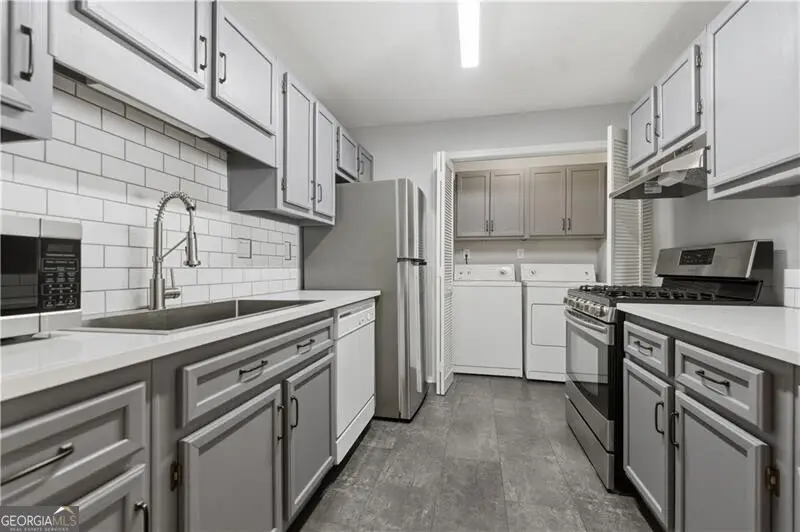 2204 Country Park Drive Se, Smyrna, GA 30080 - Image #3