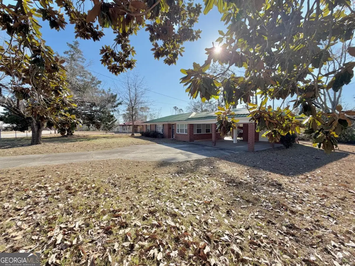 44 E Plum Street, Hazlehurst, GA 31539 - #1