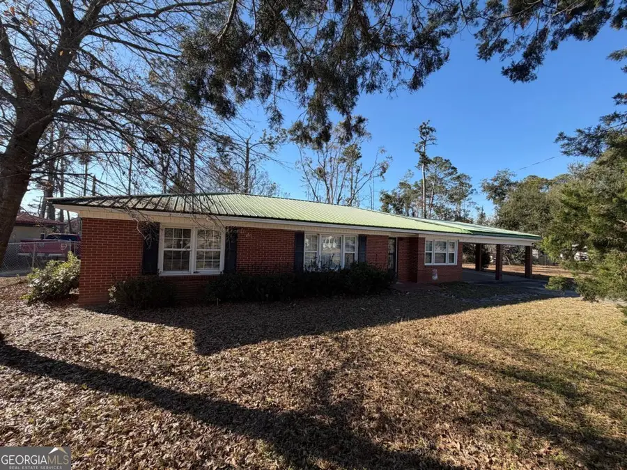 44 E Plum Street, Hazlehurst, GA 31539 - #2