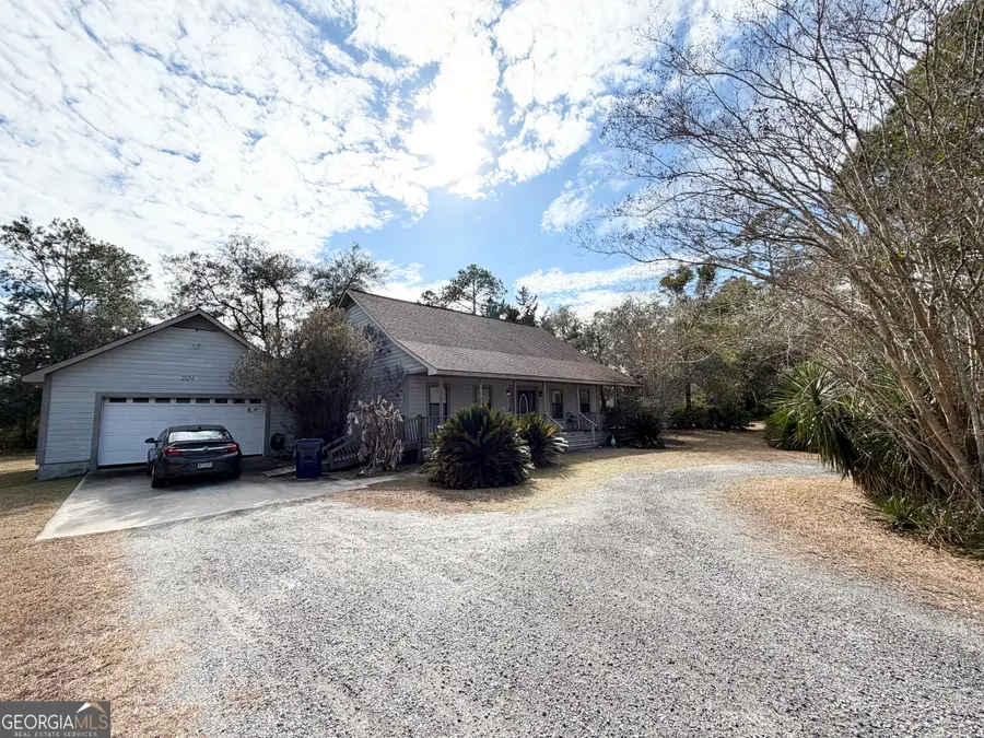 2124 Horseshoe Cove Road, Waverly, GA 31565 - Image #3