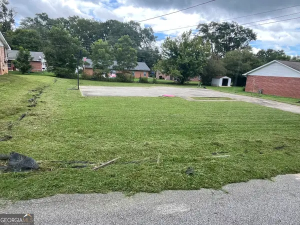 4 N Annie Street, Newnan, GA 30263