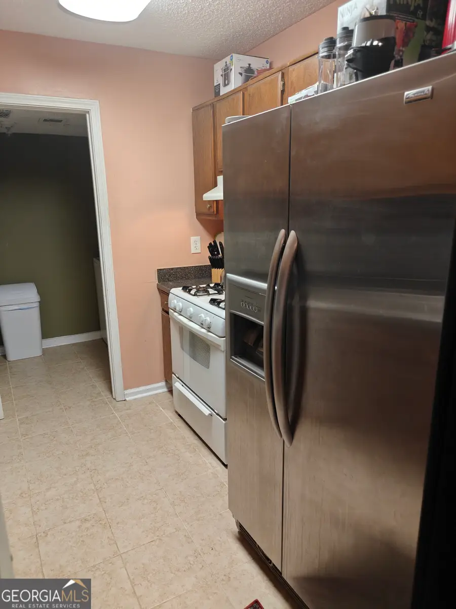 887 Brandy Oaks Lane, Stone Mountain, GA 30088 - Image #3