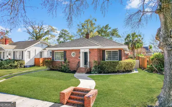 425 E 51st Street, Savannah, GA 31405