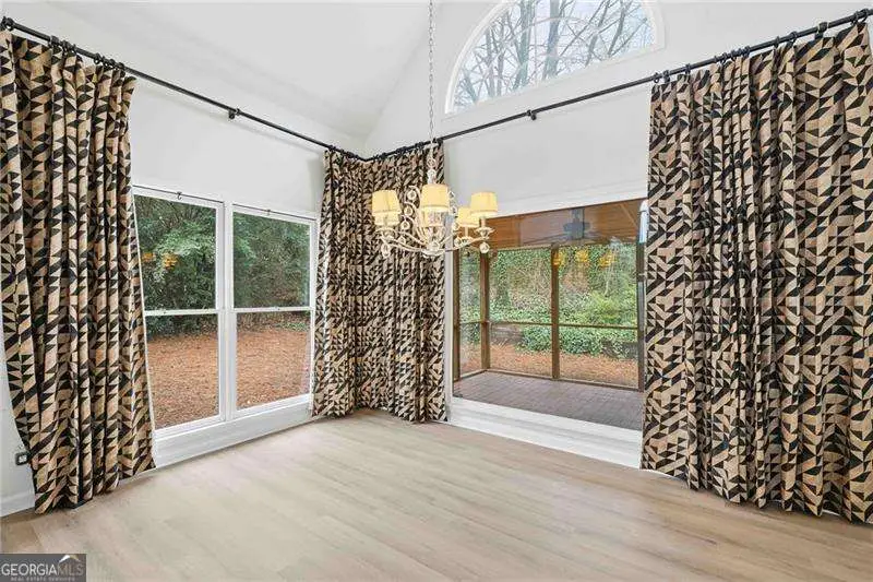 5425 Brooke Ridge Circle, Dunwoody, GA 30338 - Image #3