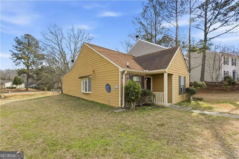 8811 W Chase Drive, Douglasville, GA 30134 - Image #3