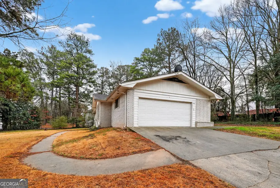 1093 S Indian Creek Drive, Stone Mountain, GA 30083 - Image #3