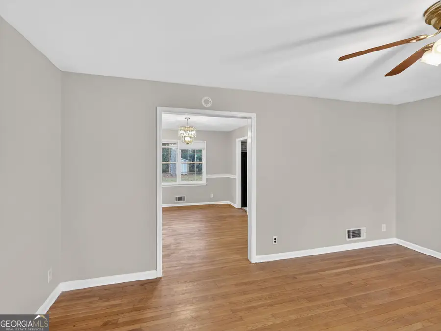 4902 Pine Hill Court E, Stone Mountain, GA 30088 - Image #3