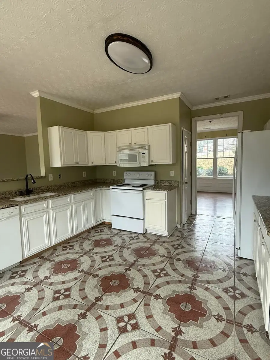 965 Trotters Farm Road, Fairburn, GA 30213 - Image #2