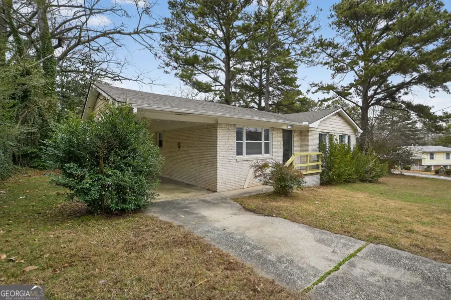 375 Dartmouth Drive Sw, Atlanta, GA 30331 - Image #2