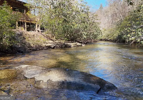 150 Donna Lee Lane, Mineral Bluff, GA 30559