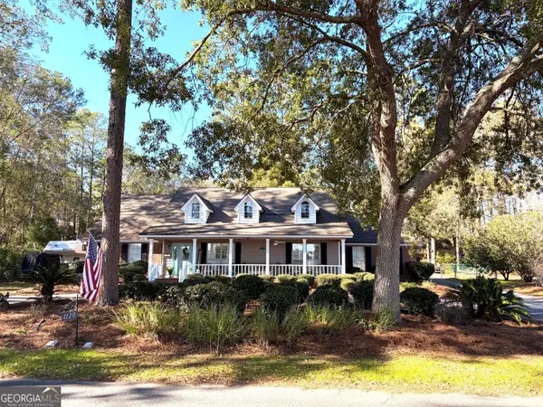 1120 Lakeview Drive, Blackshear, GA 31516