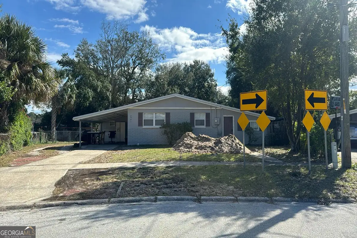 2901 Stonehurst Road E, Jacksonville, FL 32277 - Image #1