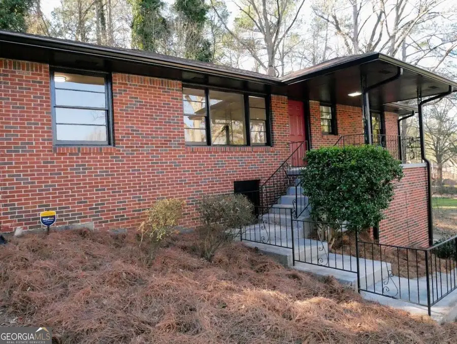 2756 Oldknow Drive Nw, Atlanta, GA 30318 - Image #3
