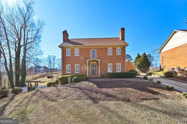 110 Amsterdam Drive Sw, Lilburn, GA 30047