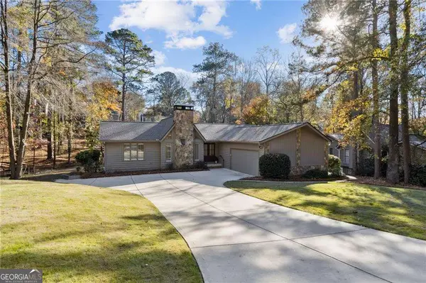 420 Hackberry Court, Roswell, GA 30076