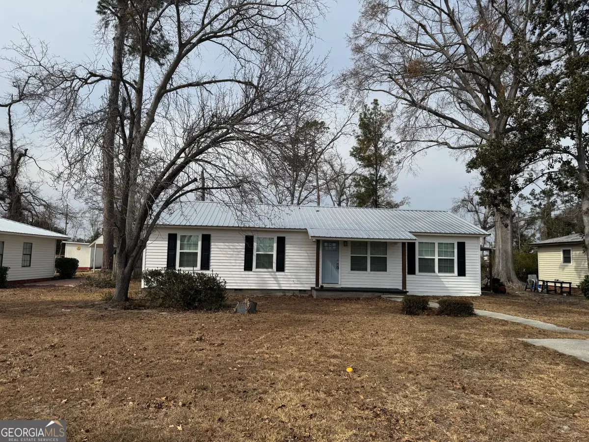 10 Grove Street, Hazlehurst, GA 31539 - #1