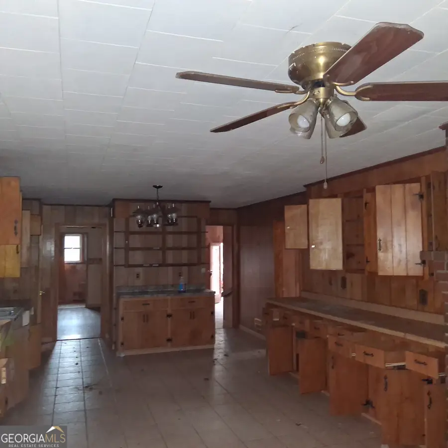 733 Chateau Dr, Silver Creek, GA 30173 - #2