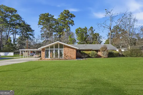 86 Camellia Avenue, Savannah, GA 31408