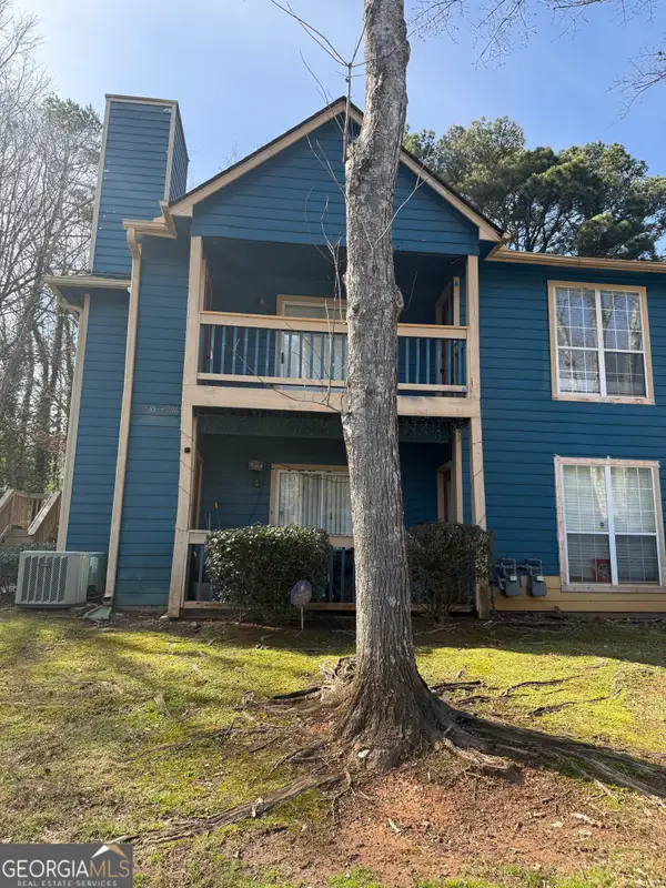 5516 Mountain Springs Circle, Stone Mountain, GA 30088