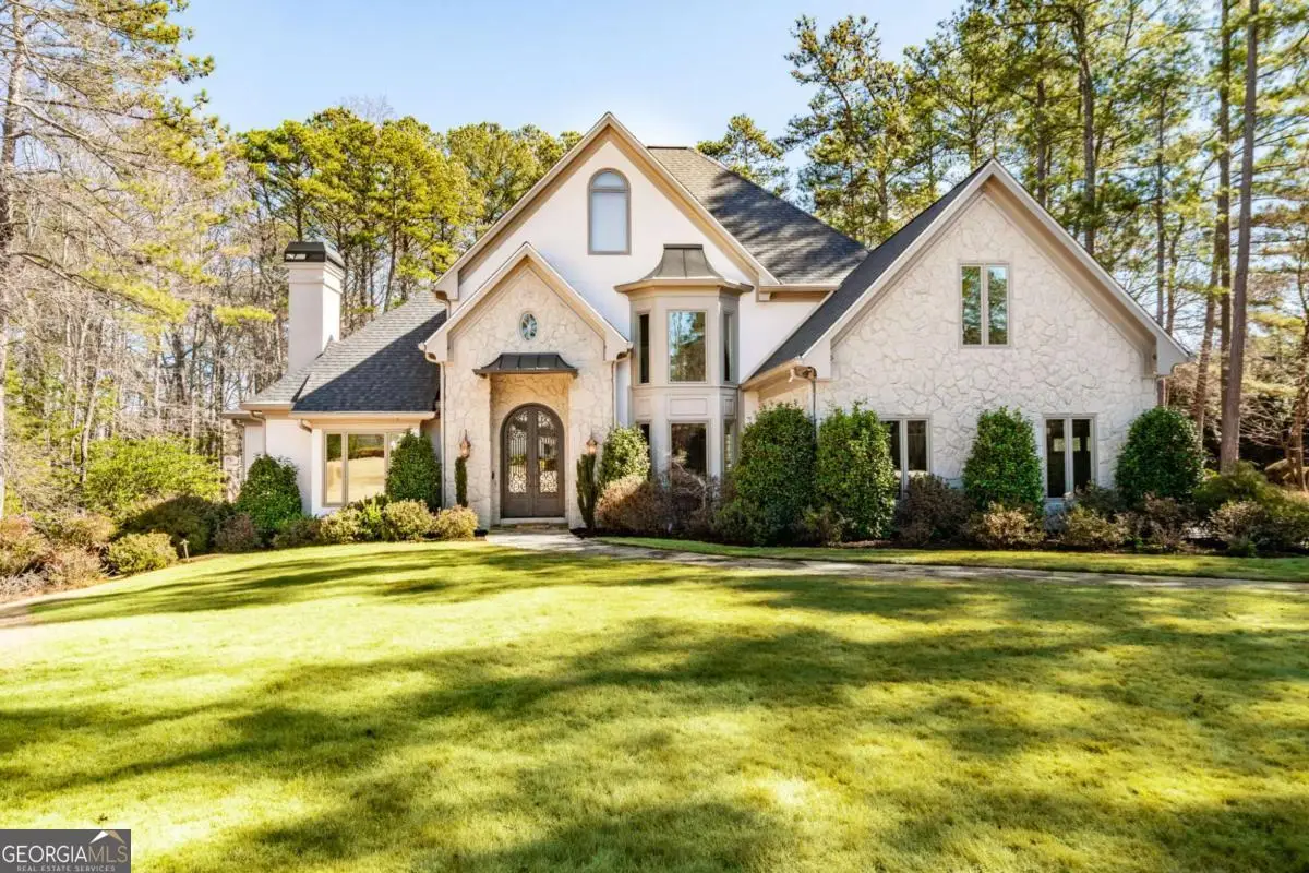 6025 Carlisle Lane, Alpharetta, GA 30022 - #1