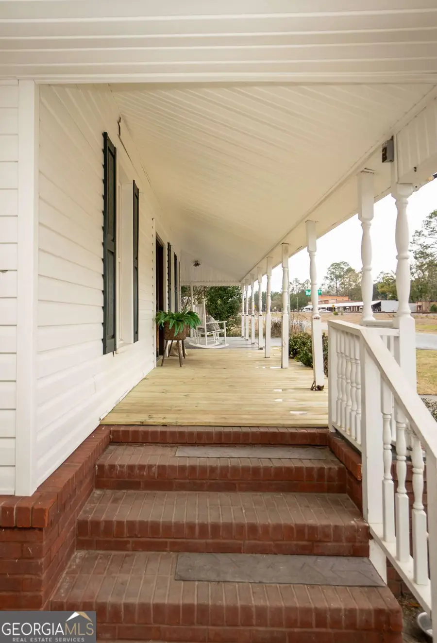 5661 E Railroad Avenue, Patterson, GA 31557 - #2