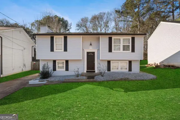 5268 Kinsdale Lane, Stone Mountain, GA 30088