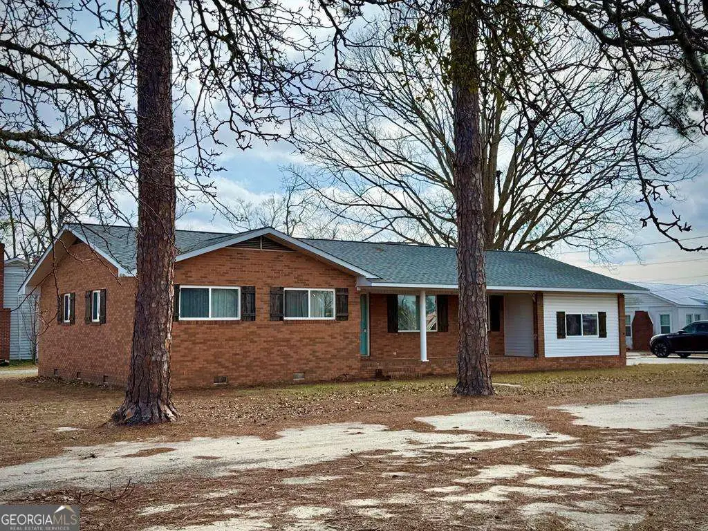 36 N Cromartie Street, Hazlehurst, GA 31539 - #1
