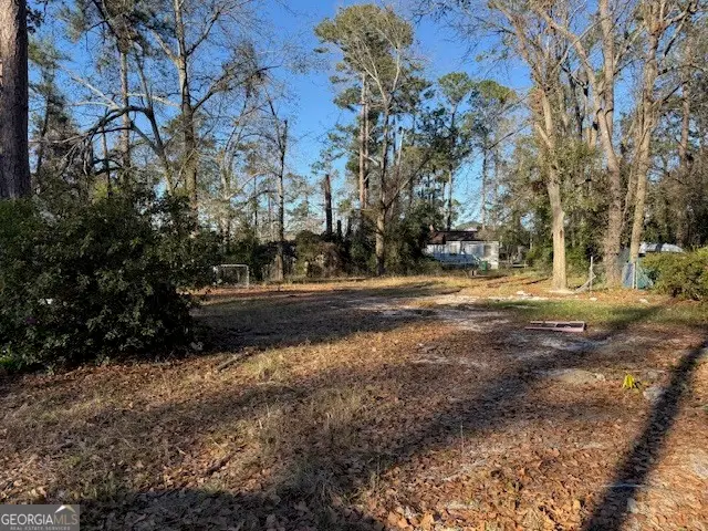 1306 Mcarthur Dr, Valdosta, GA 31601 - #2