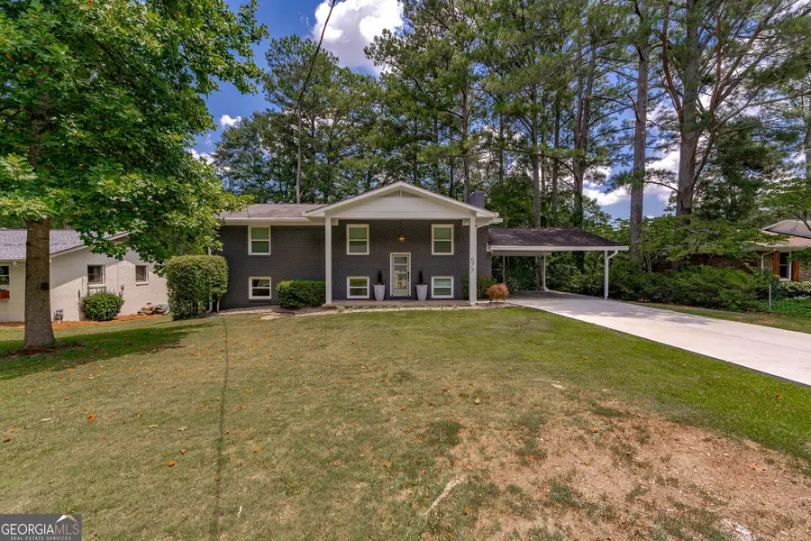 677 Hillandale Circle Sw, Marietta, GA 30064 - #2