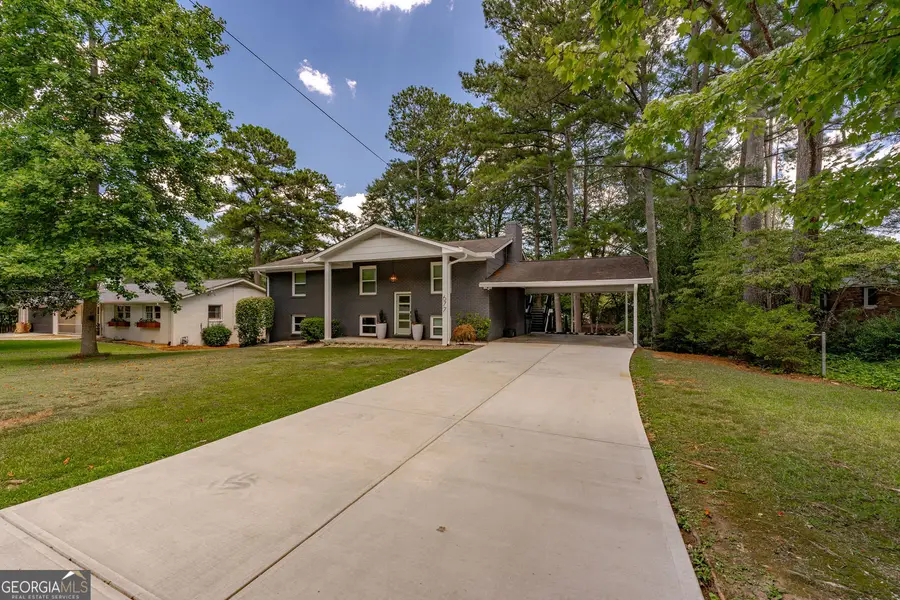 677 Hillandale Circle Sw, Marietta, GA 30064 - #3