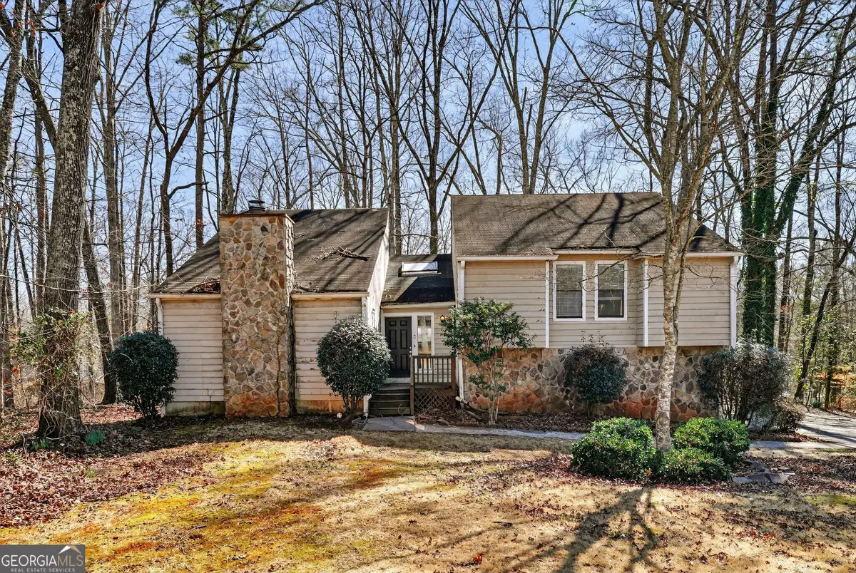 879 Lost Creek Circle, Stone Mountain, GA 30088 - #1