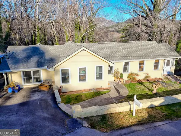 98 Pickett Hill Street, Clayton, GA 30525