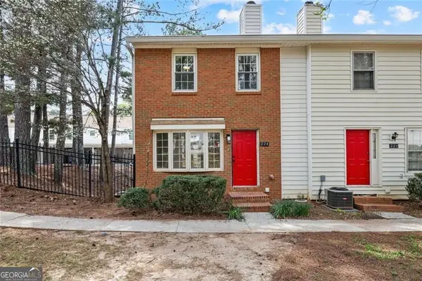 224 Chads Ford Way, Roswell, GA 30076